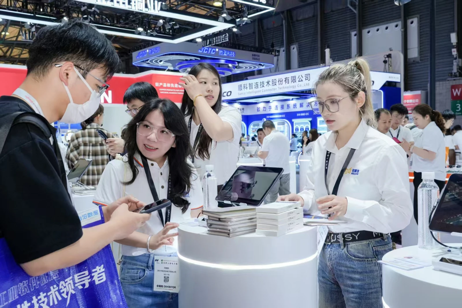 MISUXIN приветствует отраслевых заказчиков в день открытия electronica China 2026